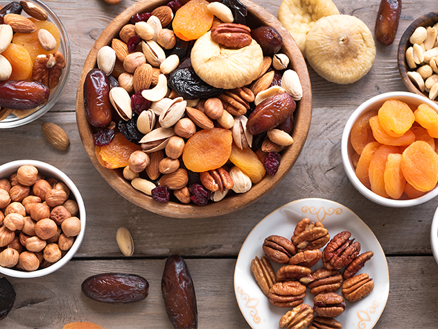 Shipping dried fruits and nuts